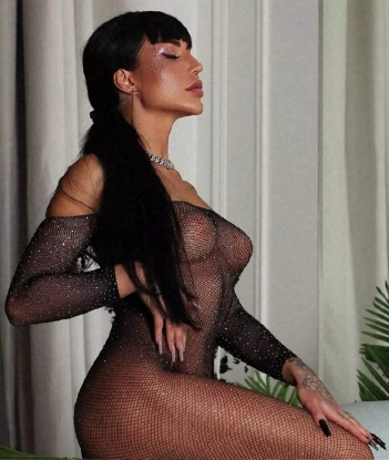 Живу в Москве и принимаю в уютной квартире или приеду к тебе. Раскрою все твои желания и фантазии. Мое тело сладкое и готово удовлетворить тебя до предела. Подарю незабываемые ощущения и море удовольствия. Мои фото 100% реальны, убедись сам. Обладаю нежностью и страстью, которые ты никогда не забудешь. Гарантирую тебе безопасность, конфиденциальность и абсолютное удовольствие. Самые нежные и качественные услуги ждут тебя. Отзывы только положительные. Давай воплотим все твои мечты в жизнь, позвони мне прямо сейчас! 💋 2421, 23 года