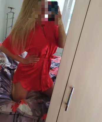 Мои услуги дарят моменты незабываемого удовольствия. Мне нравится экспериментировать и открыта к новым ощущениям. Я создам для тебя неповторимую атмосферу страсти и наслаждения. Мои возможности безграничны, я готова исполнить все твои тайные желания. У меня множество положительных отзывов, которые подтверждают мою профессиональность и умение удовлетворить мужчину. Разделяй со мной свои фантазии, и я помогу тебе осуществить их. Жду тебя в Москве для приятных встреч! 😘🌸💋 6863, 30 лет